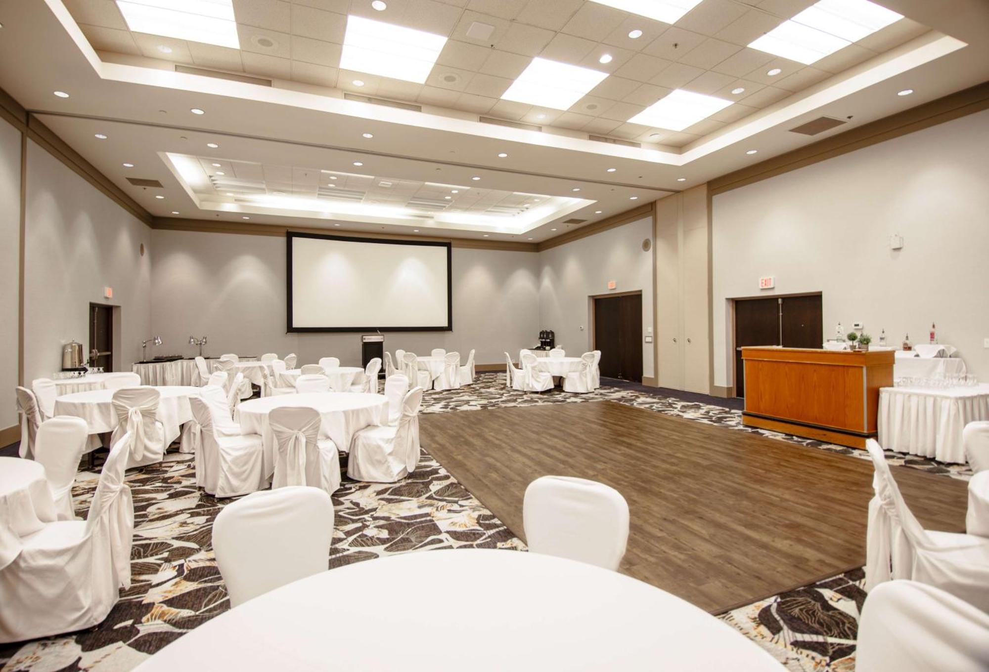 Coast Chilliwack Hotel By Apa Buitenkant foto